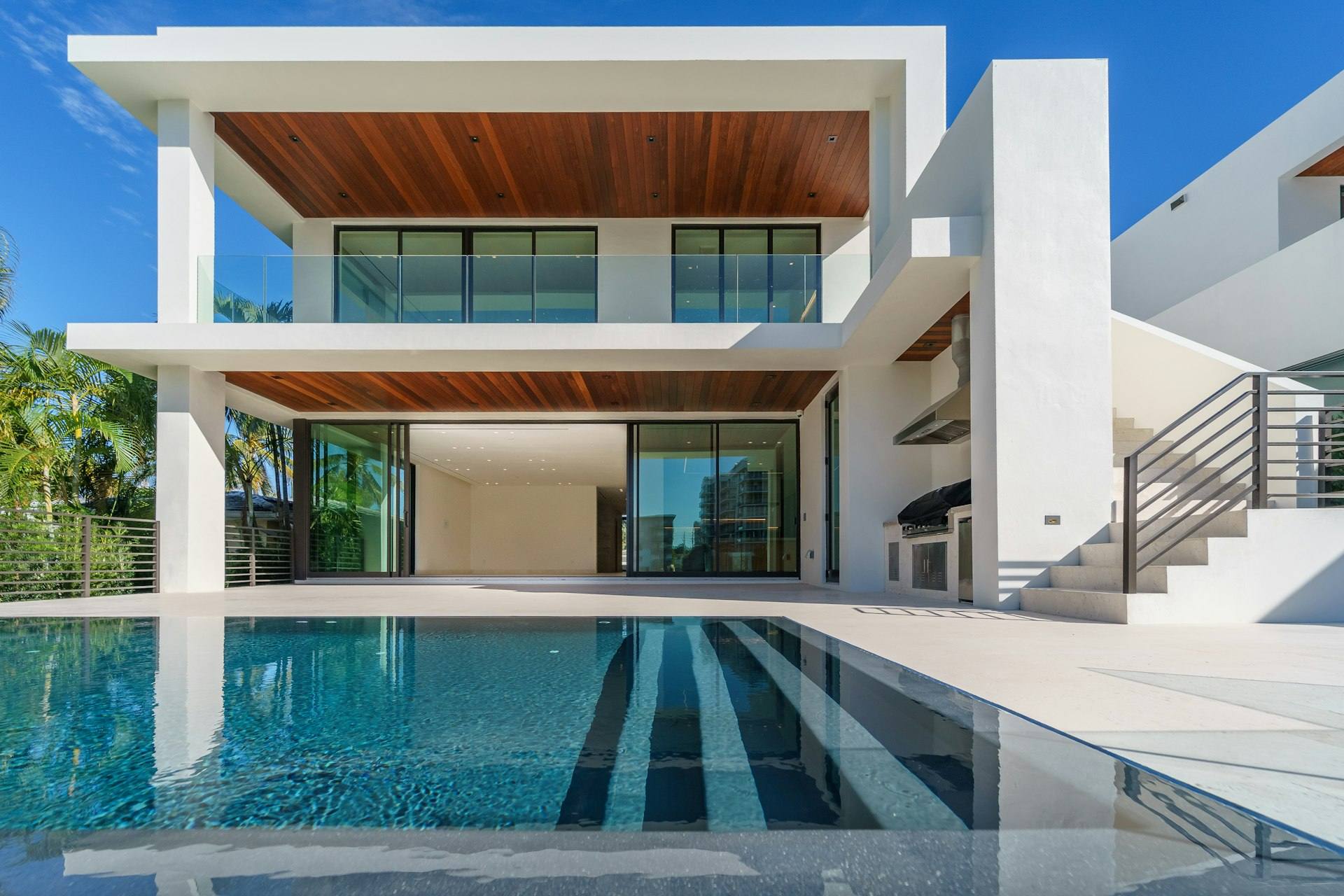 Villa contemporaine avec piscine conçue par le cabinet